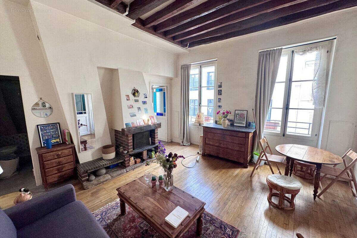 Appartement à PARIS-11E