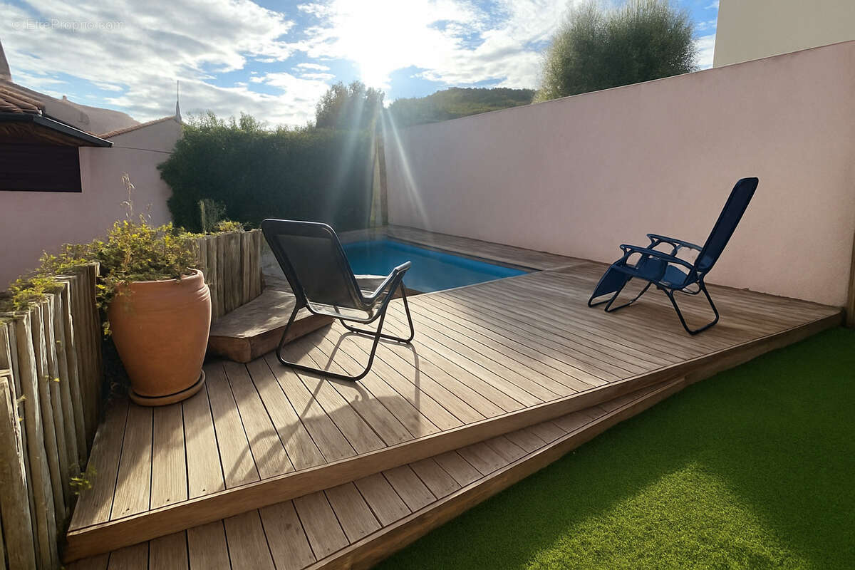 Appartement à SIX-FOURS-LES-PLAGES