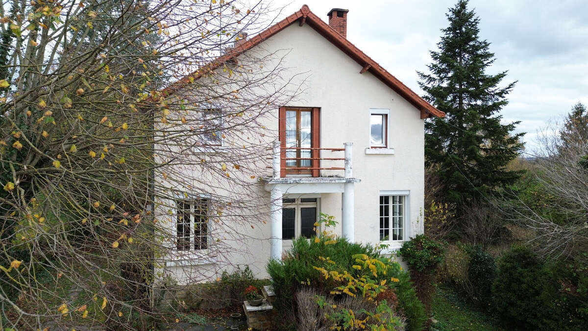 Maison à JOUET-SUR-L'AUBOIS