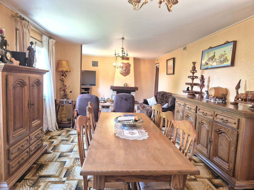 Maison à LE CHATELET-EN-BRIE