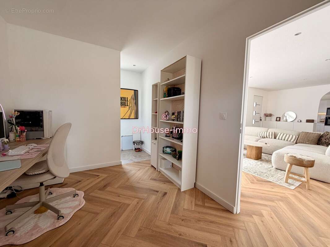 Maison 124 m² à Terrasson-Lavilledieu  - photo 4
