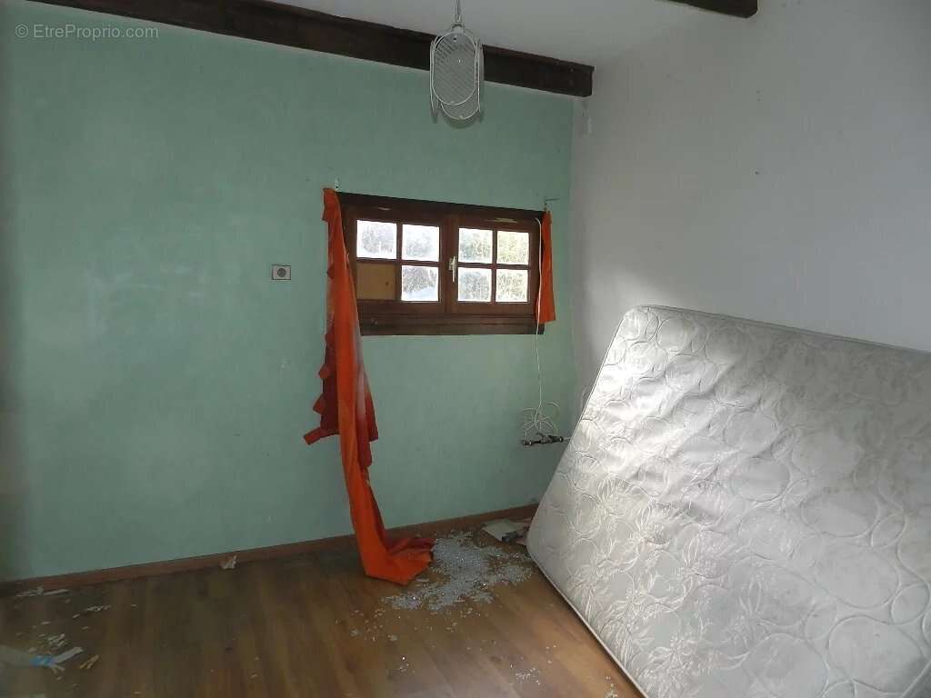 Maison à SAINT-PIERRE-SUR-DIVES