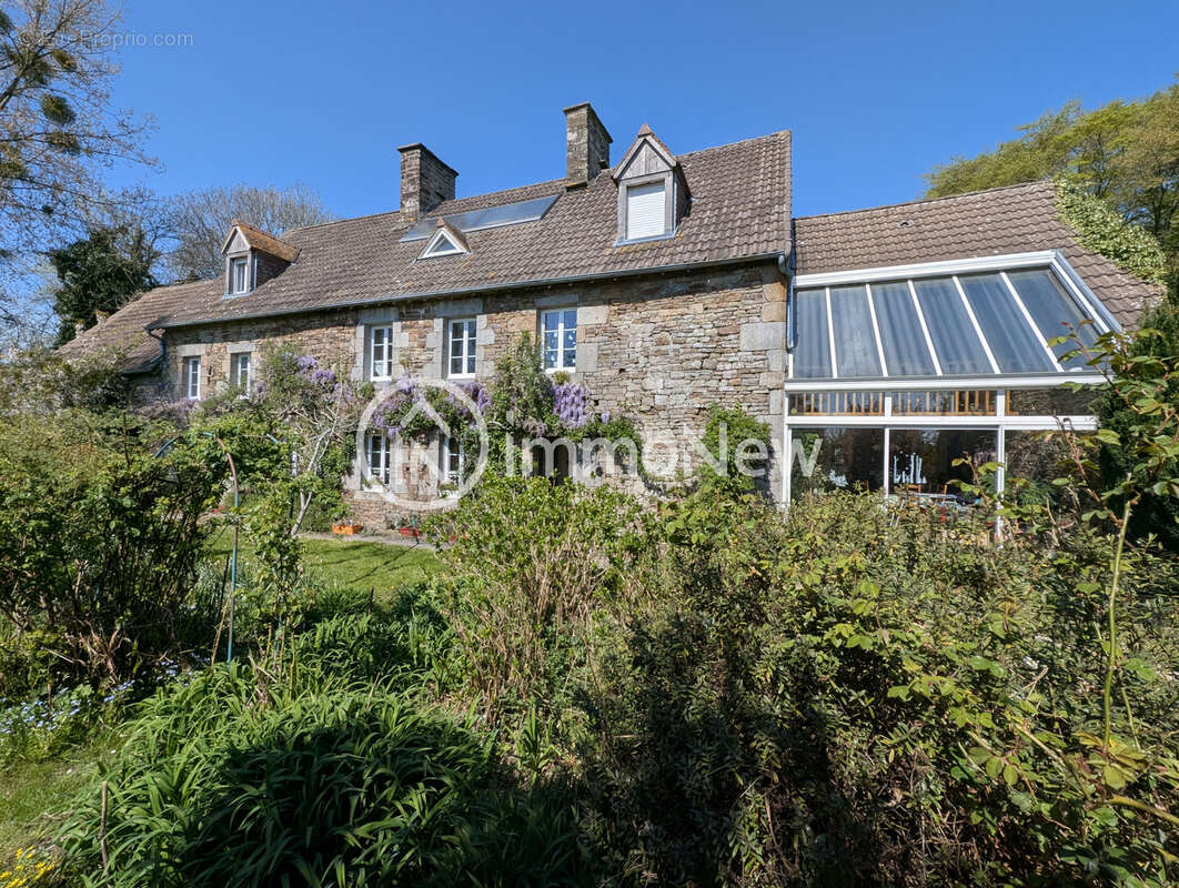 Maison à HOCQUIGNY