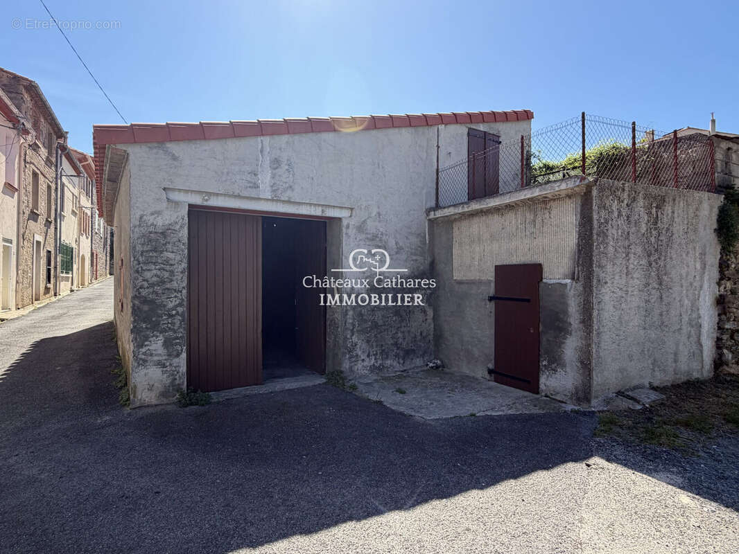 Garage - Maison à RASIGUERES