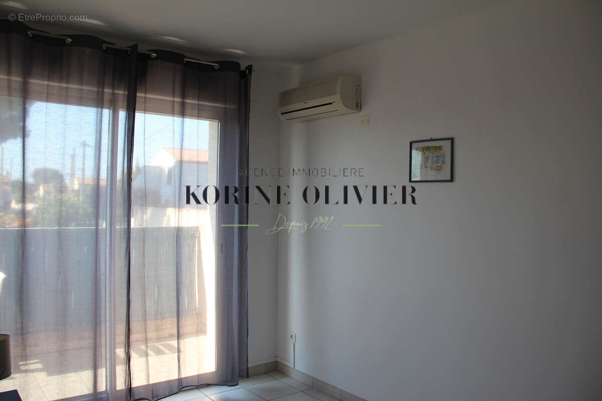 Confort de vie en bord de mer   Appartement lumineux avec balcon, parking privatif - photo 5