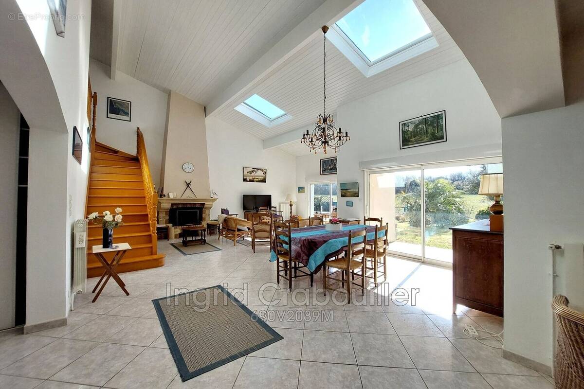 Maison à SAINT-SULPICE-DE-ROYAN