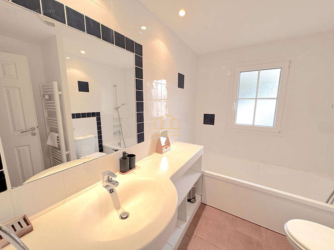 Maison T5 avec piscine à vendre au Golf de Gujan-Mestras - photo 10