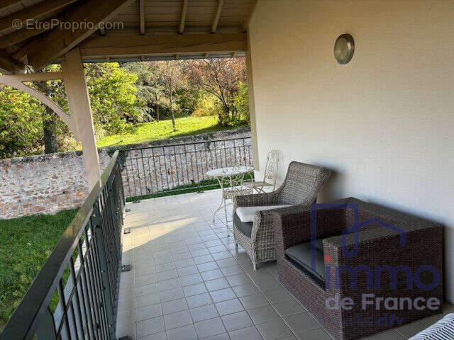 Appartement à SAINT-JUST-SAINT-RAMBERT