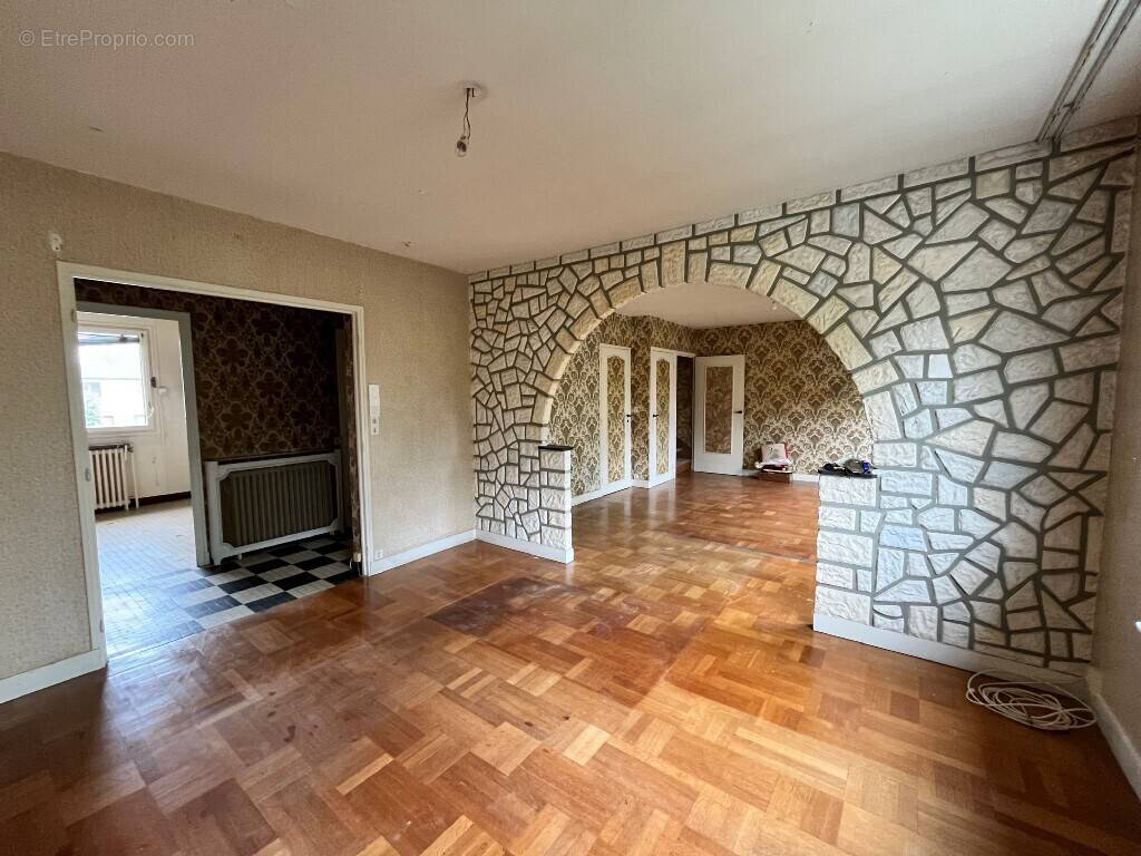Maison à CHANTEAU