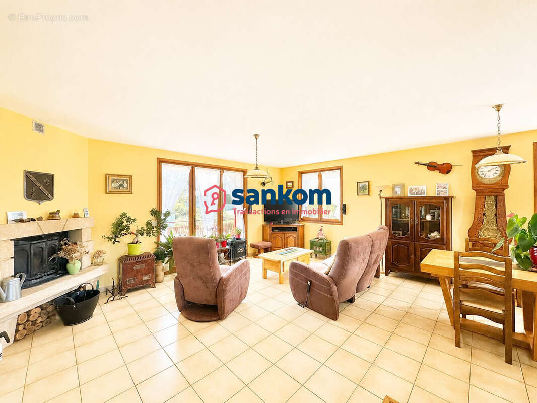 Maison 130 m² à Sanssac-L'eglise  - photo 5