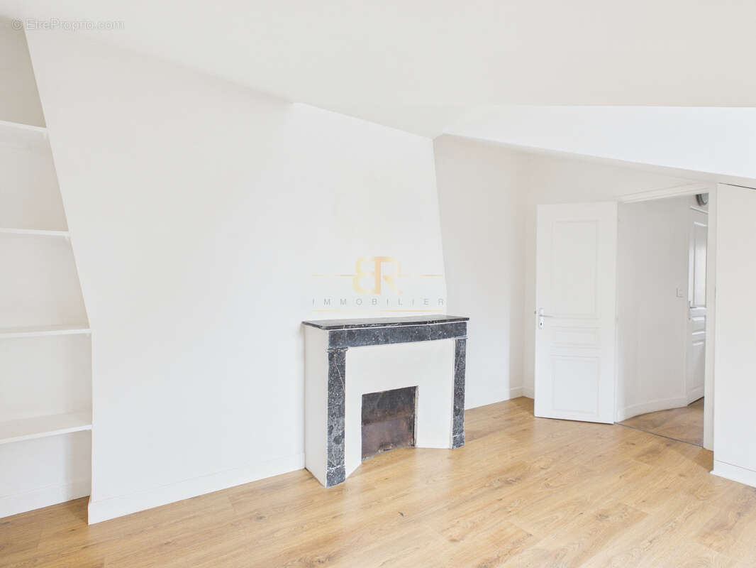 Appartement à PARIS-9E