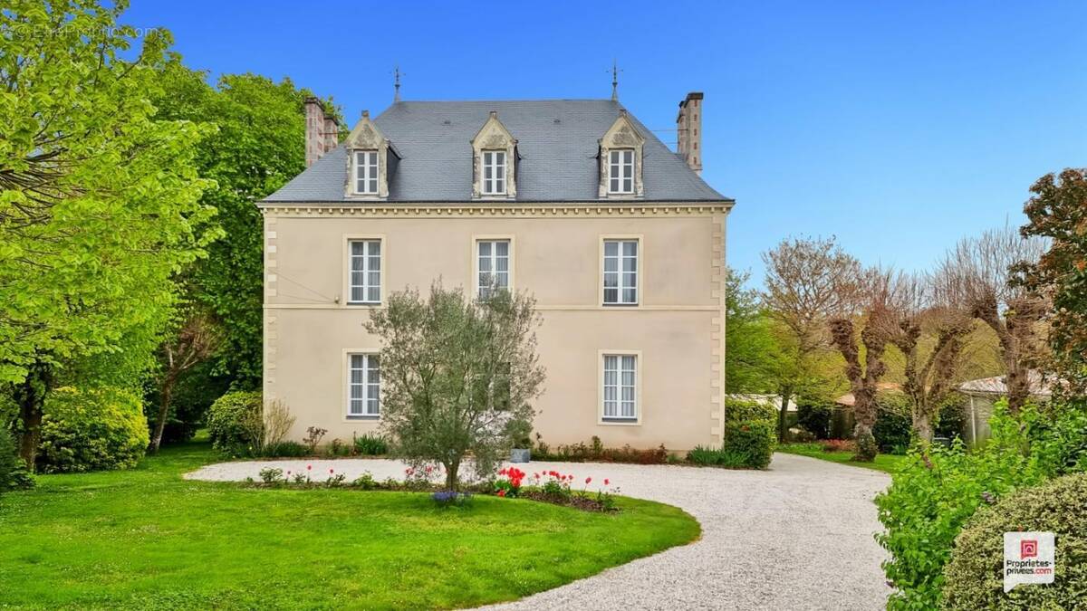 Maison à HAUTE-GOULAINE