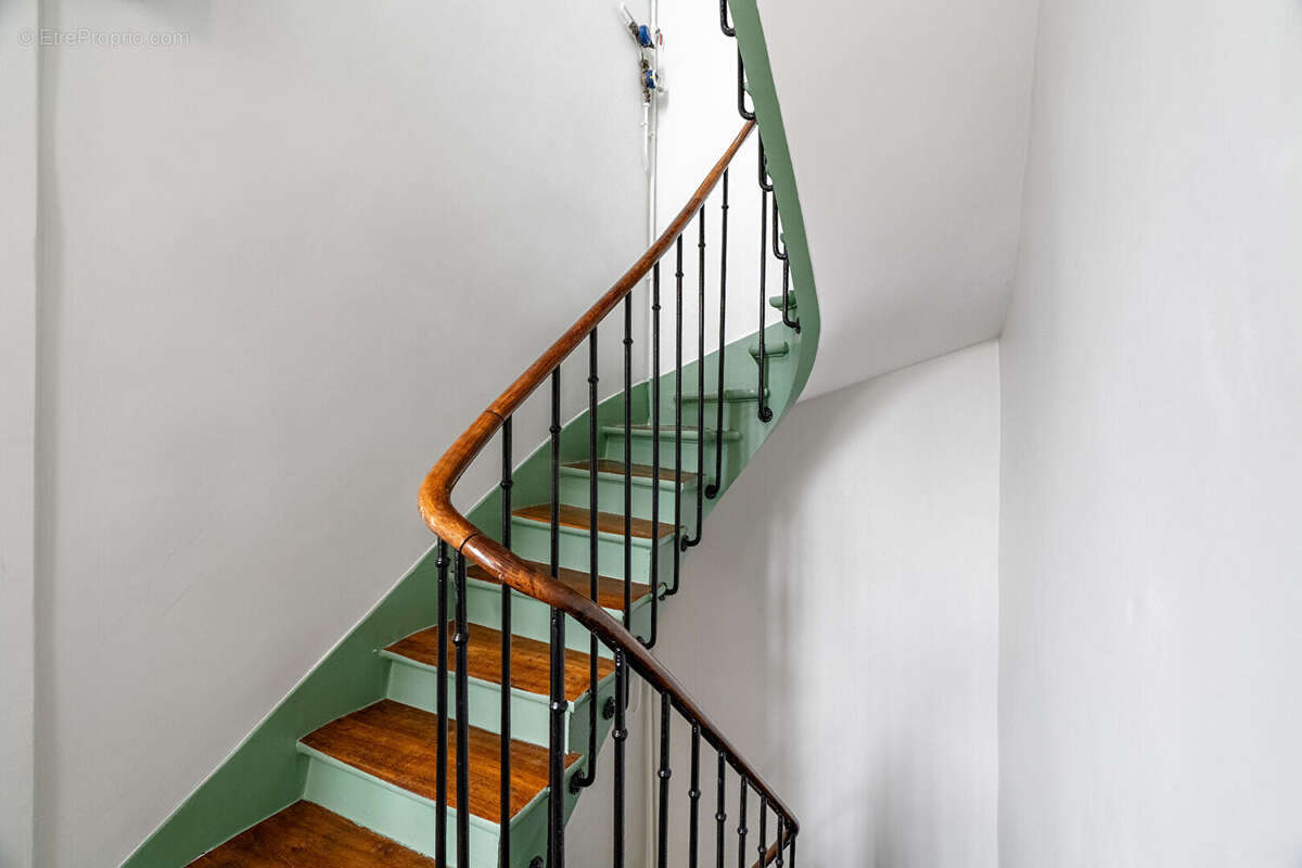 Appartement à PARIS-17E