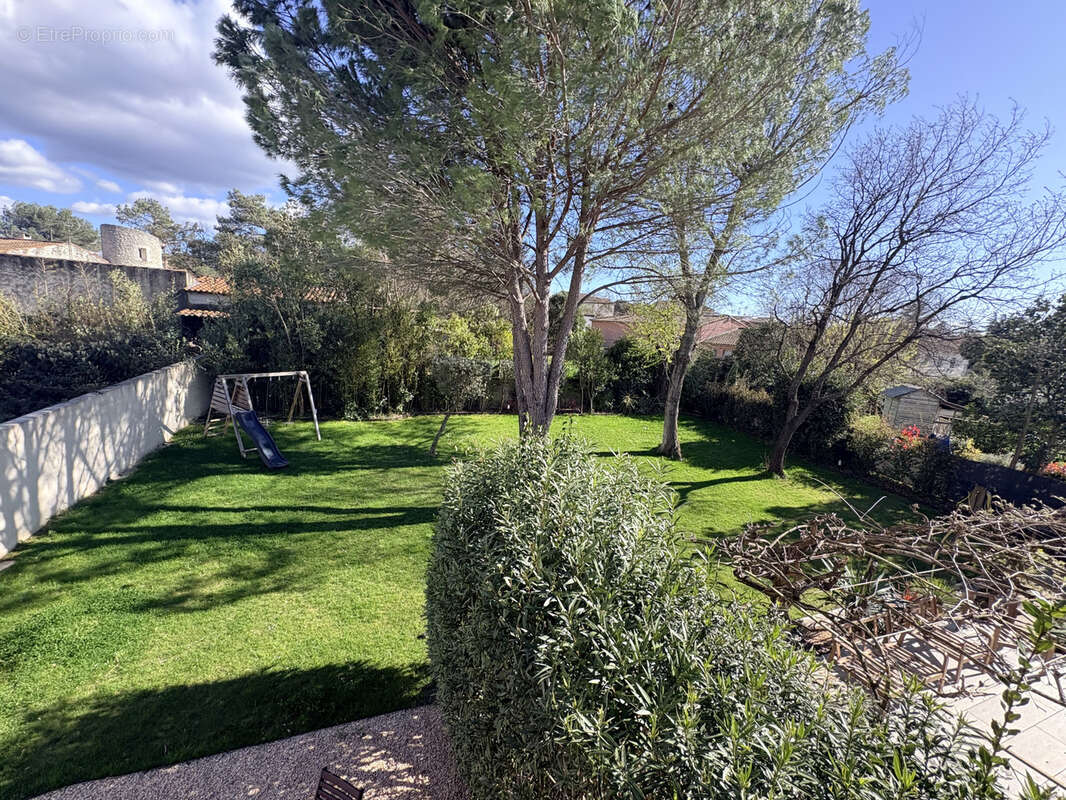 Maison à LA CALMETTE