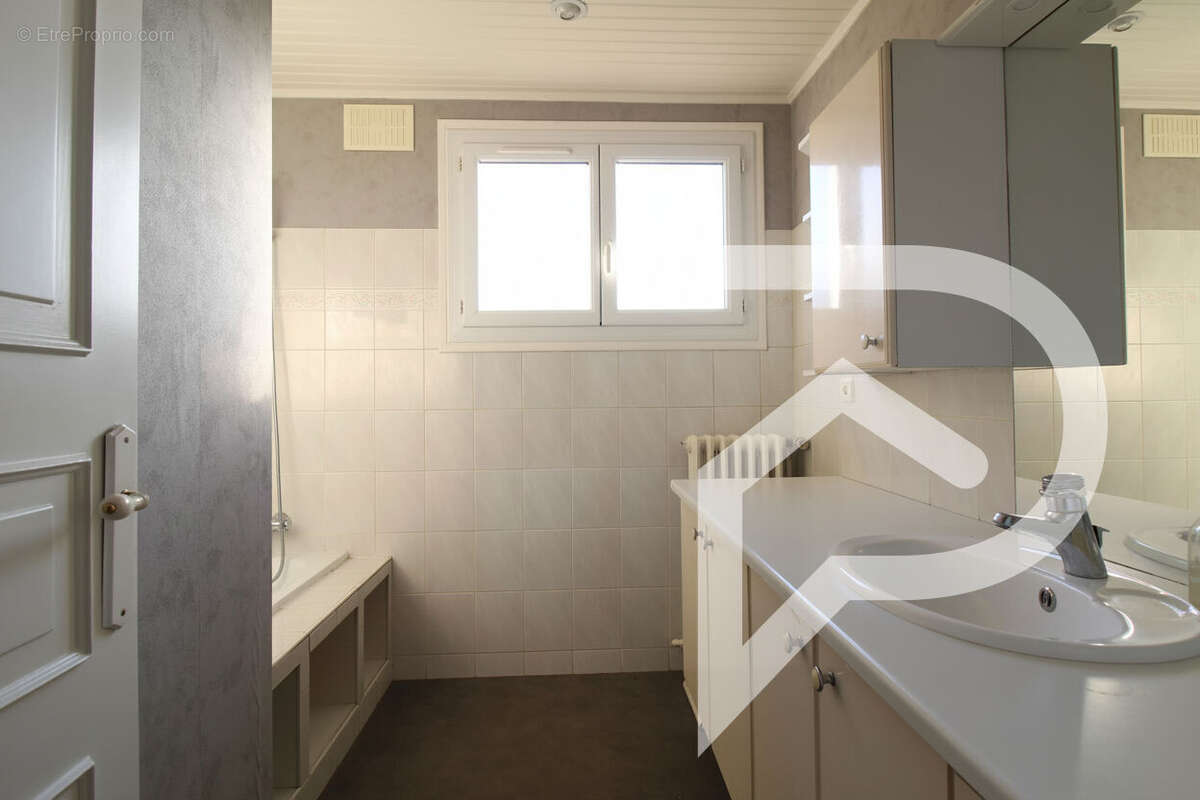 Maison à SACY-LE-PETIT