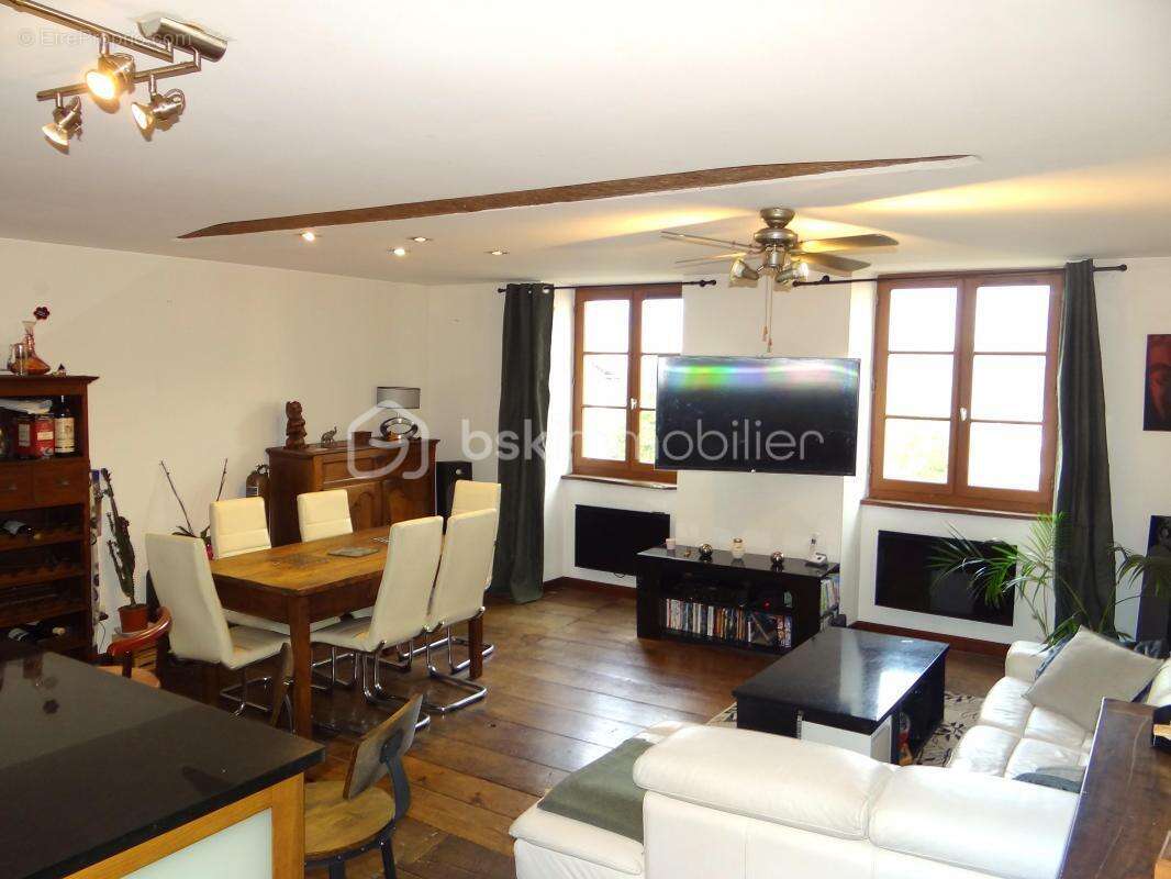 Commerce à SAINT-JEAN-PIED-DE-PORT