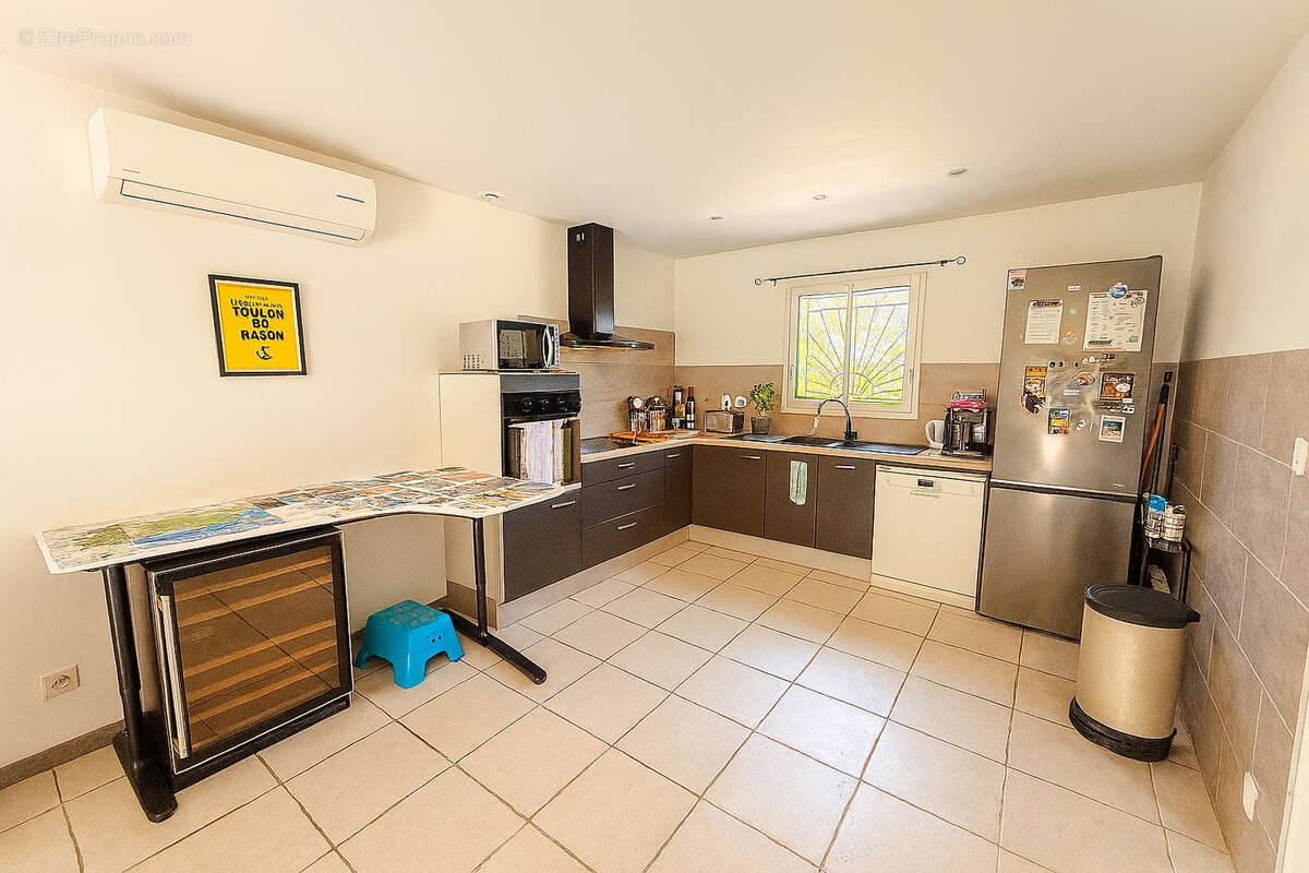 Maison à SOLLIES-TOUCAS