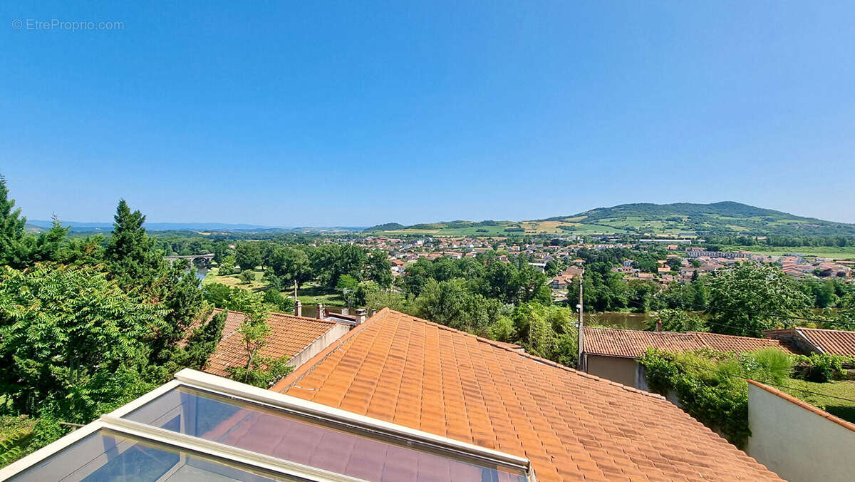 Maison à PONT-DU-CHATEAU