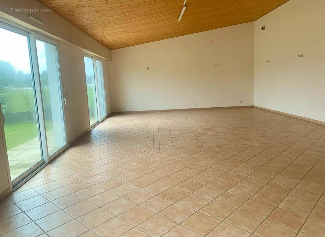 Commerce à MACHECOUL