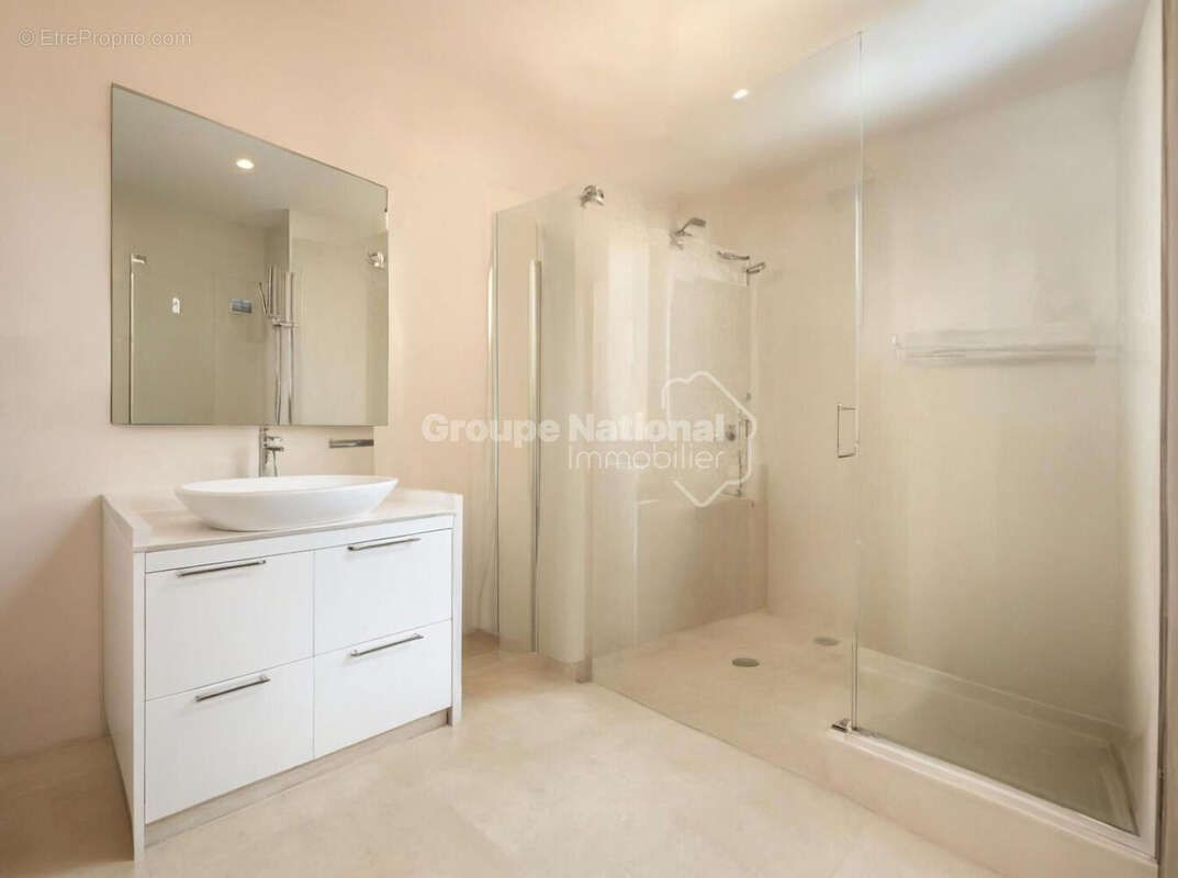 Appartement à SALON-DE-PROVENCE