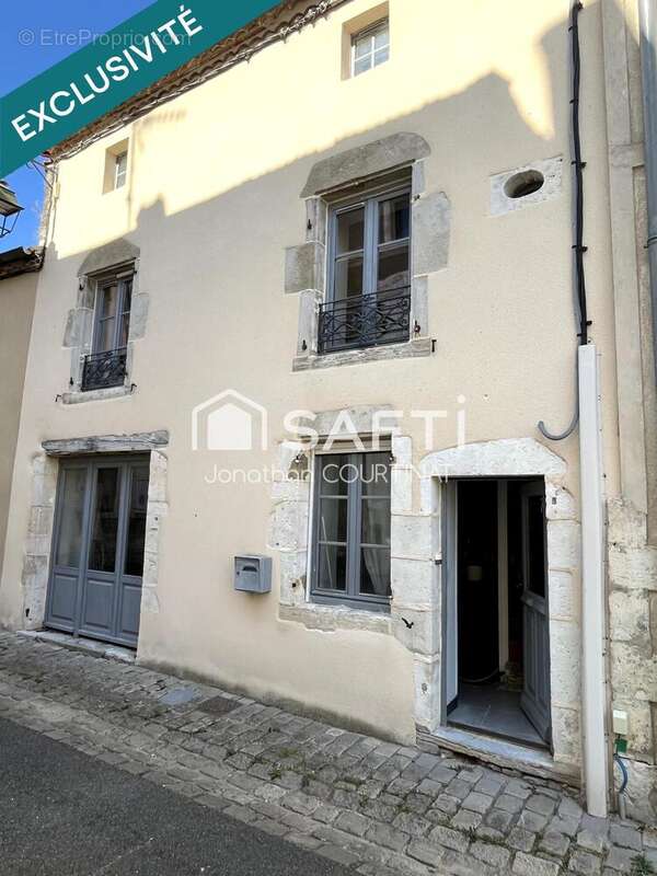 Maison 82 m² à Ebreuil  - photo 5