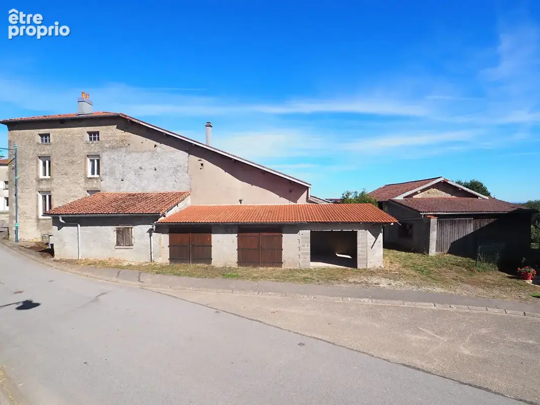 Maison de village - nombreuses dépendances - photo 3