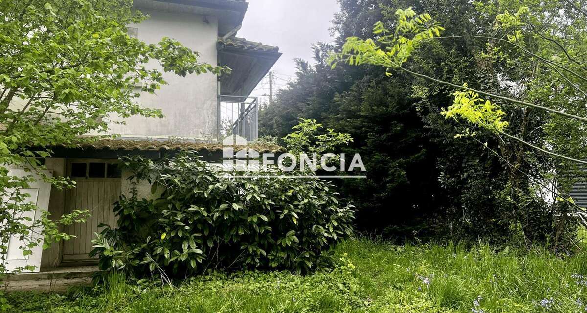 Maison à VILLENAVE-D&#039;ORNON