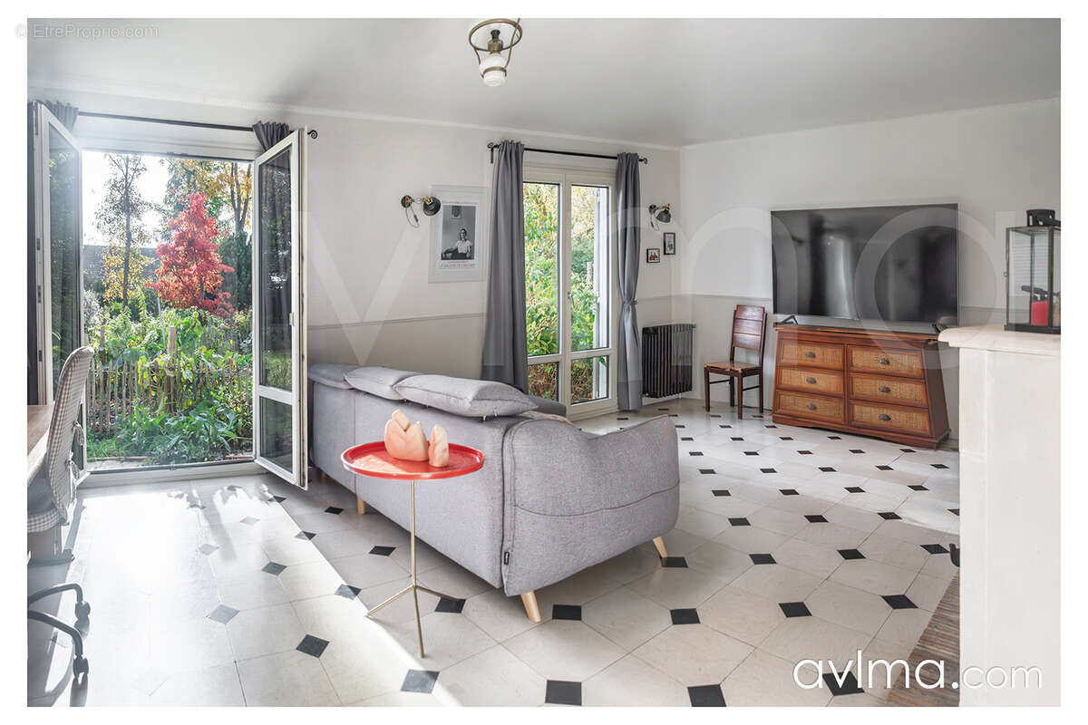 Maison à L'ETANG-LA-VILLE