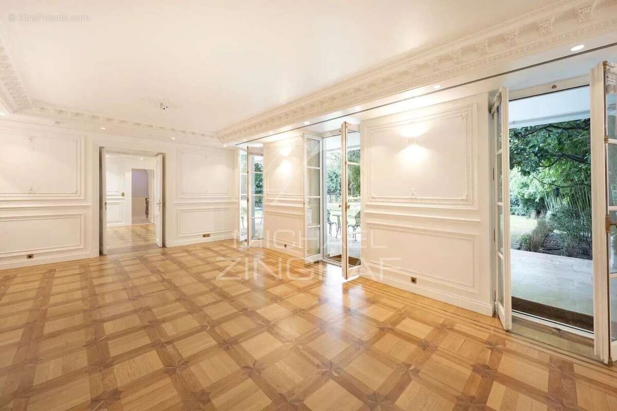 Maison à NEUILLY-SUR-SEINE