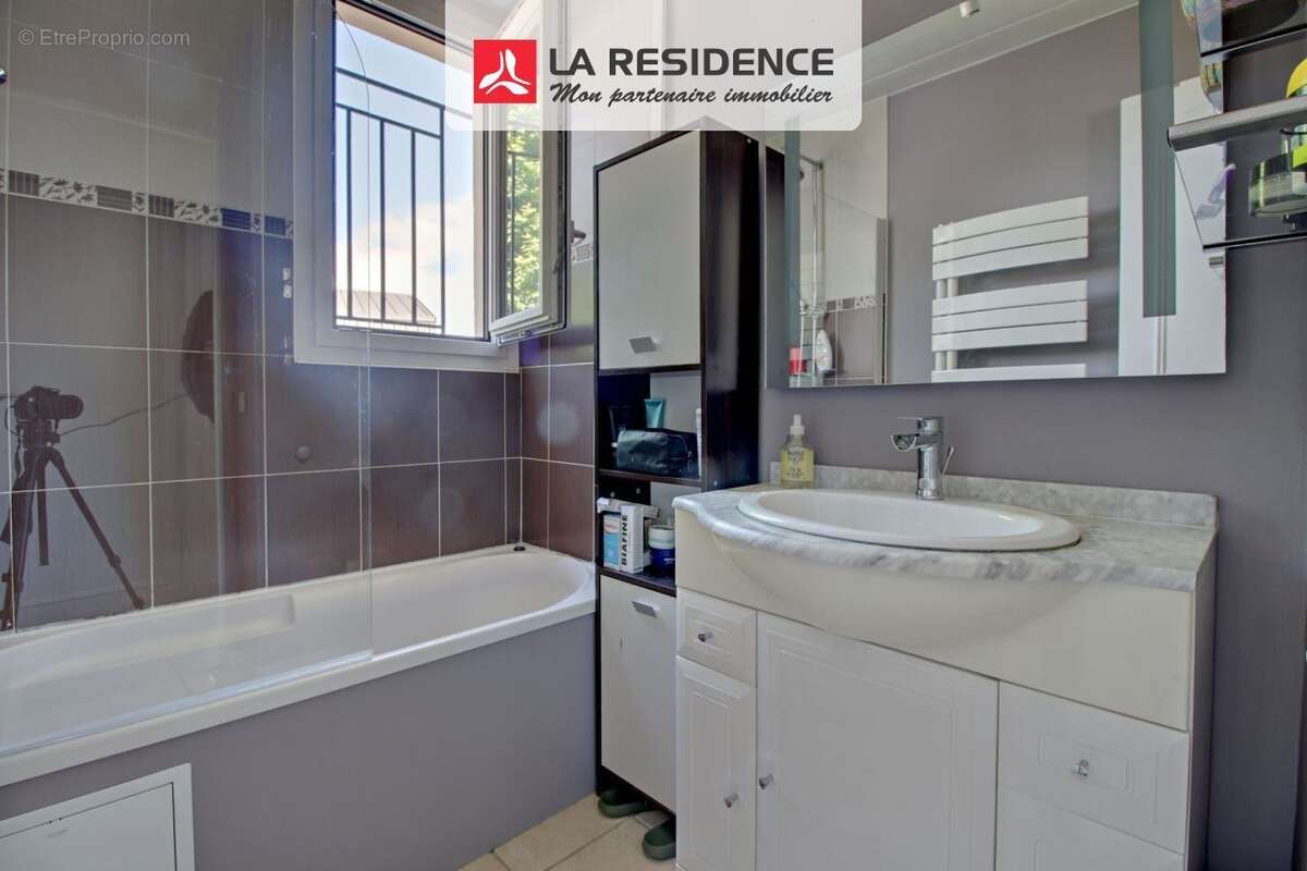 Maison à BONNIERES-SUR-SEINE