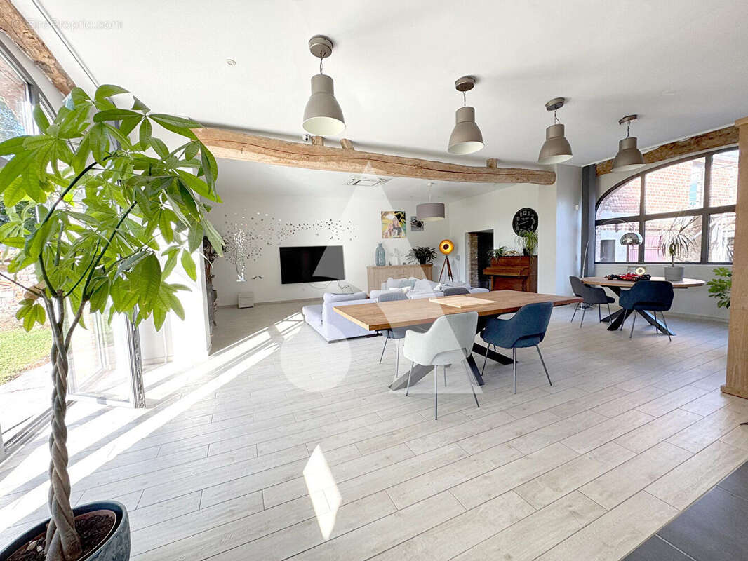 Maison à VIEUX-CONDE