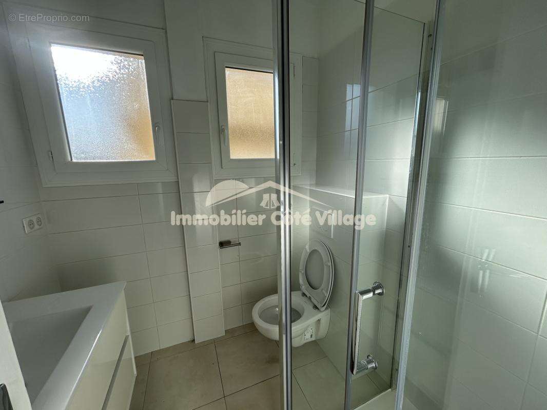 Appartement à CONTES