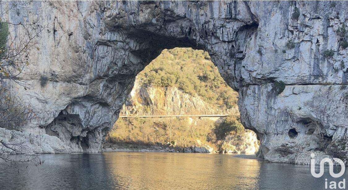 Photo 3 - Commerce à SALAVAS