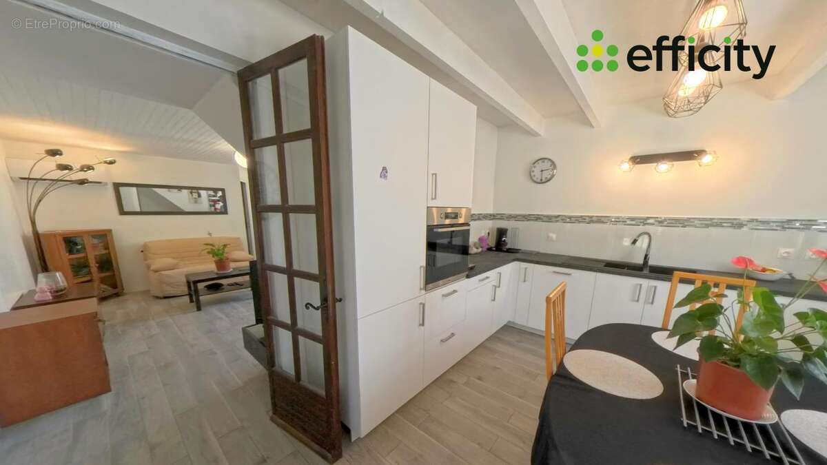 Maison à MAUZE-SUR-LE-MIGNON