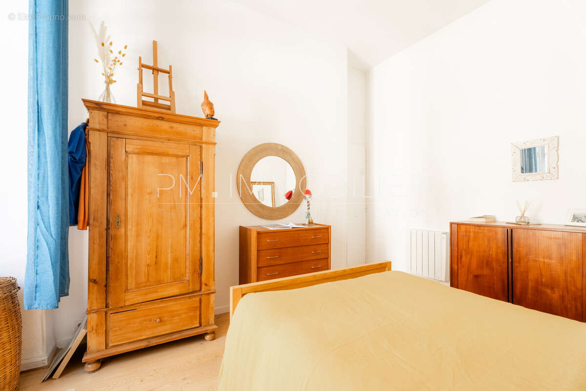 Appartement à MARSEILLE-5E