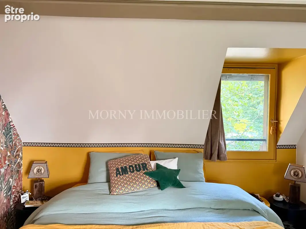 À vendre - appartement de 95m2 avec balcon et cheminées - photo 12