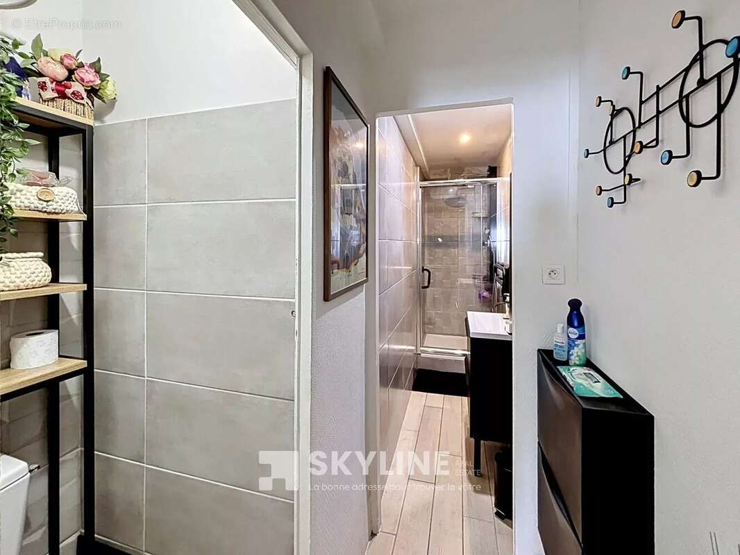 Appartement à MARSEILLE-4E