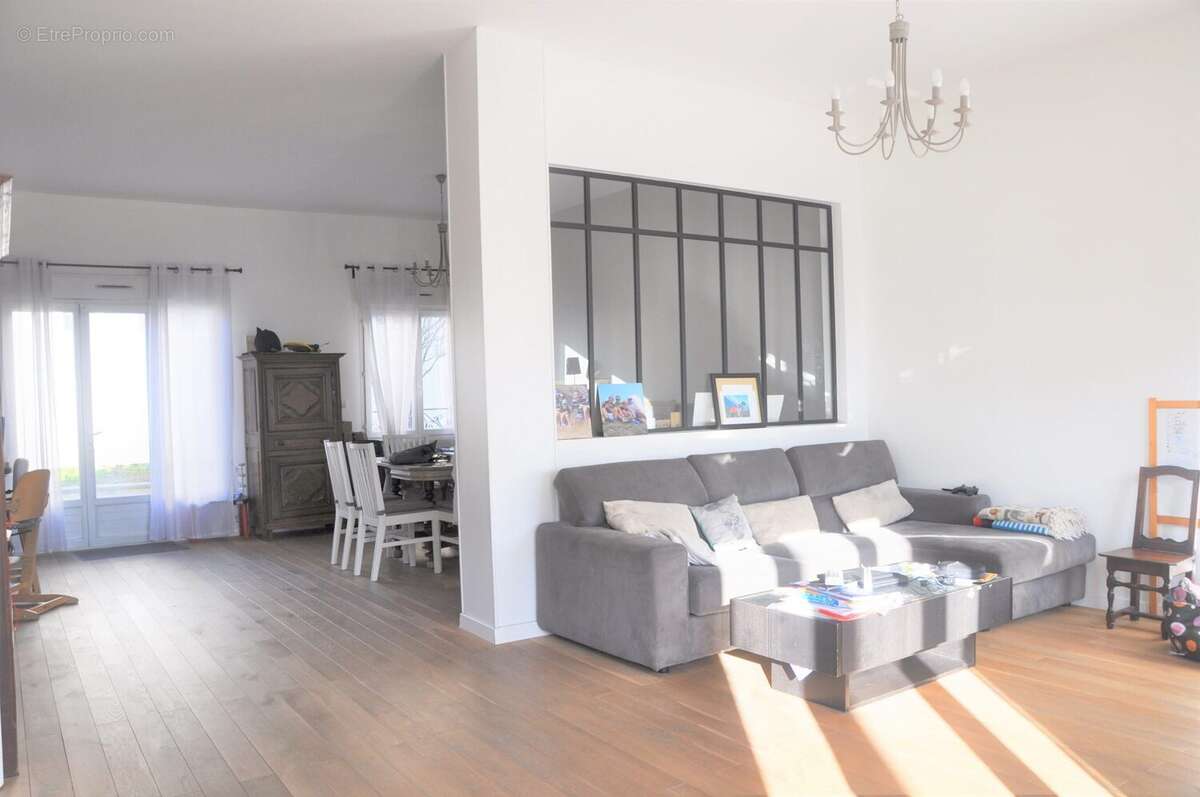 Appartement à NEUILLY-PLAISANCE