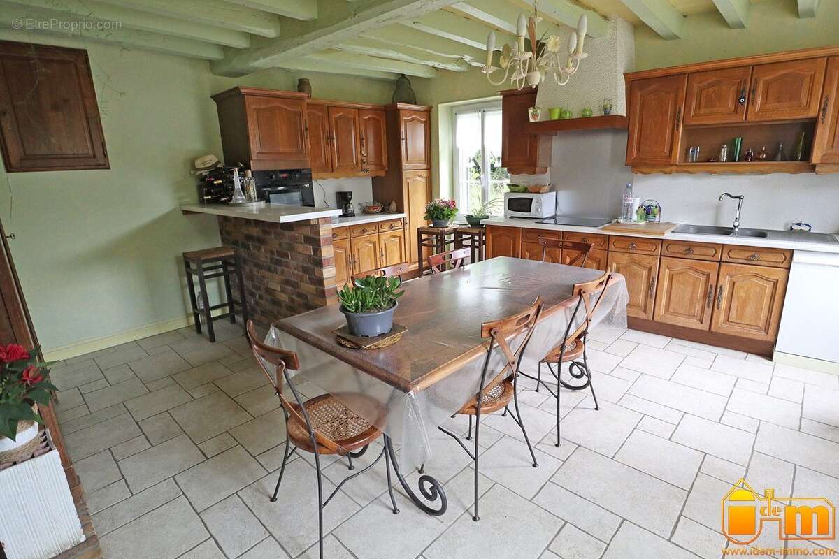 Maison à MEREVILLE