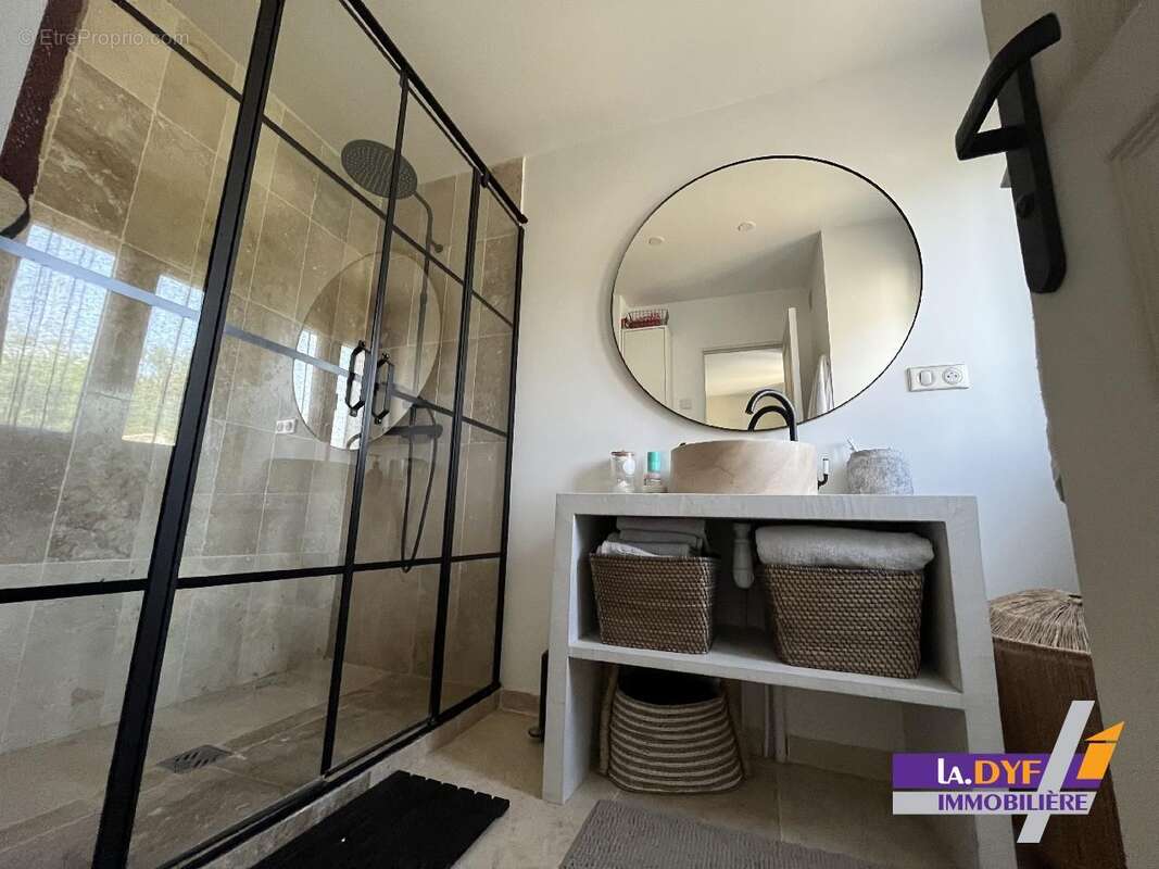 Maison 145 m² à Coubron  - photo 14