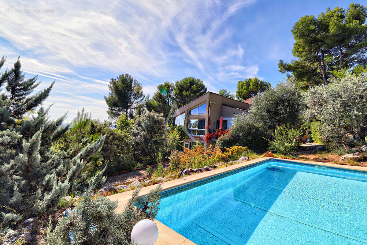 Maison à PIERREVERT