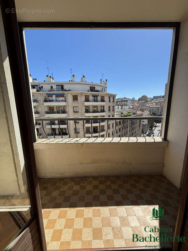 Appartement à MARSEILLE-6E