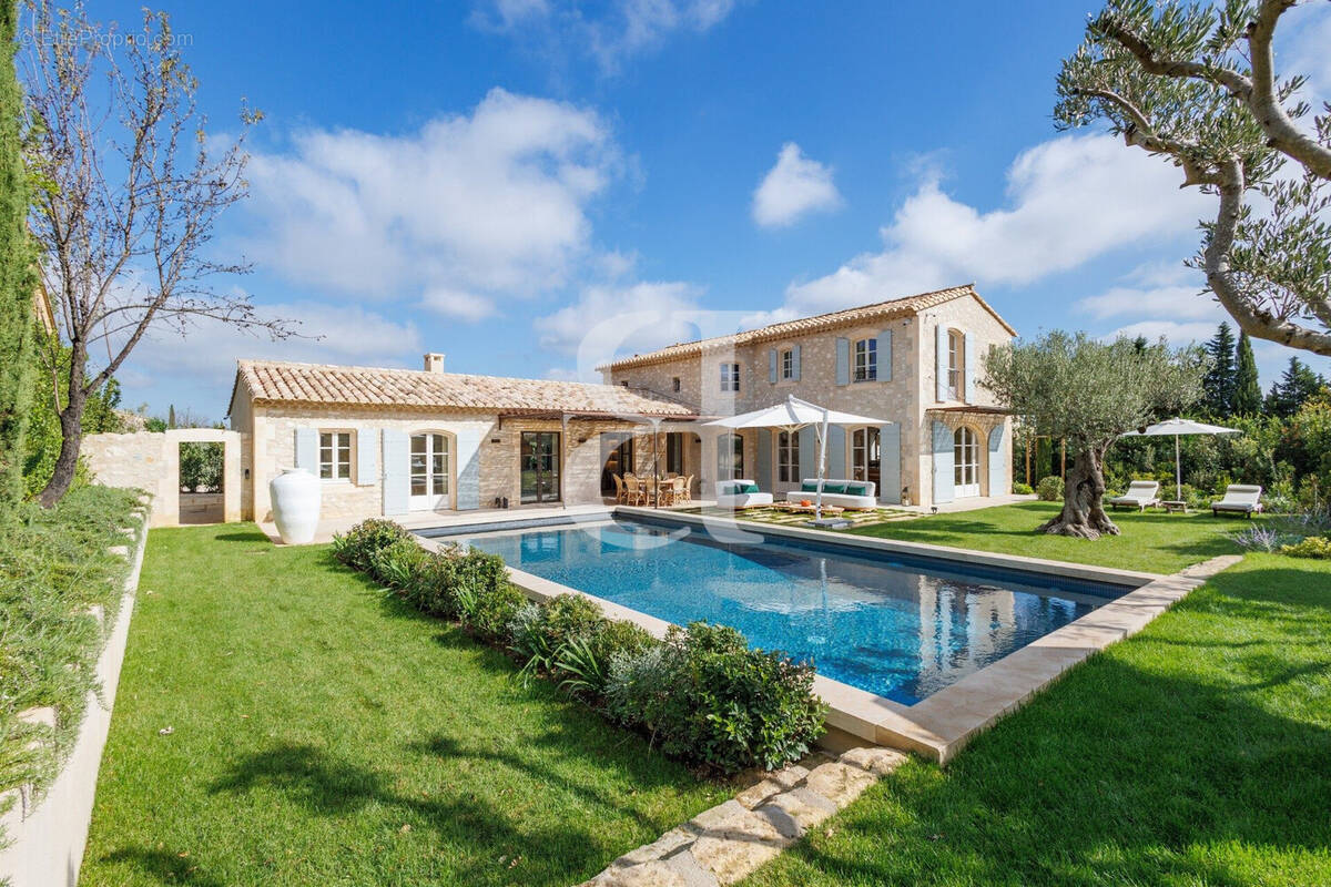 Maison à EYGALIERES