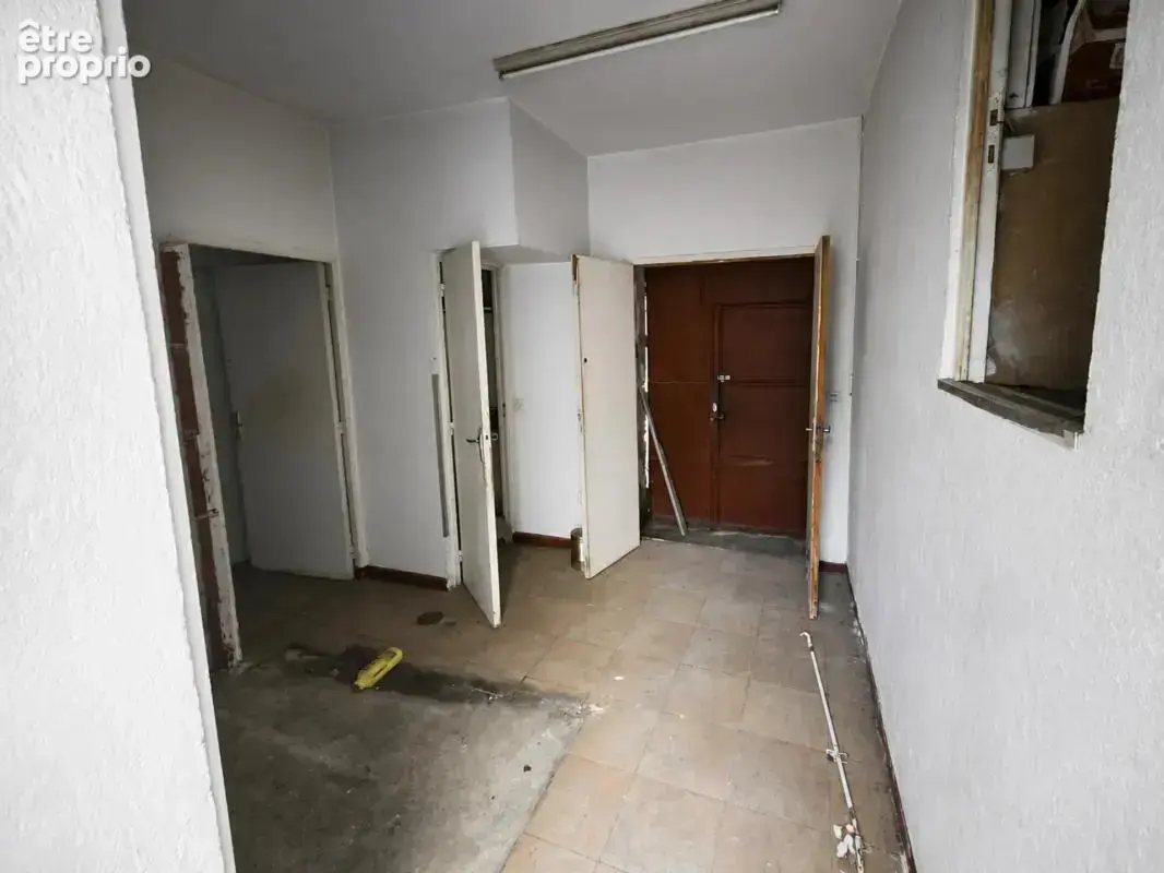 Immeuble de 20 pièces de 600 m² situé à Revel - photo 10