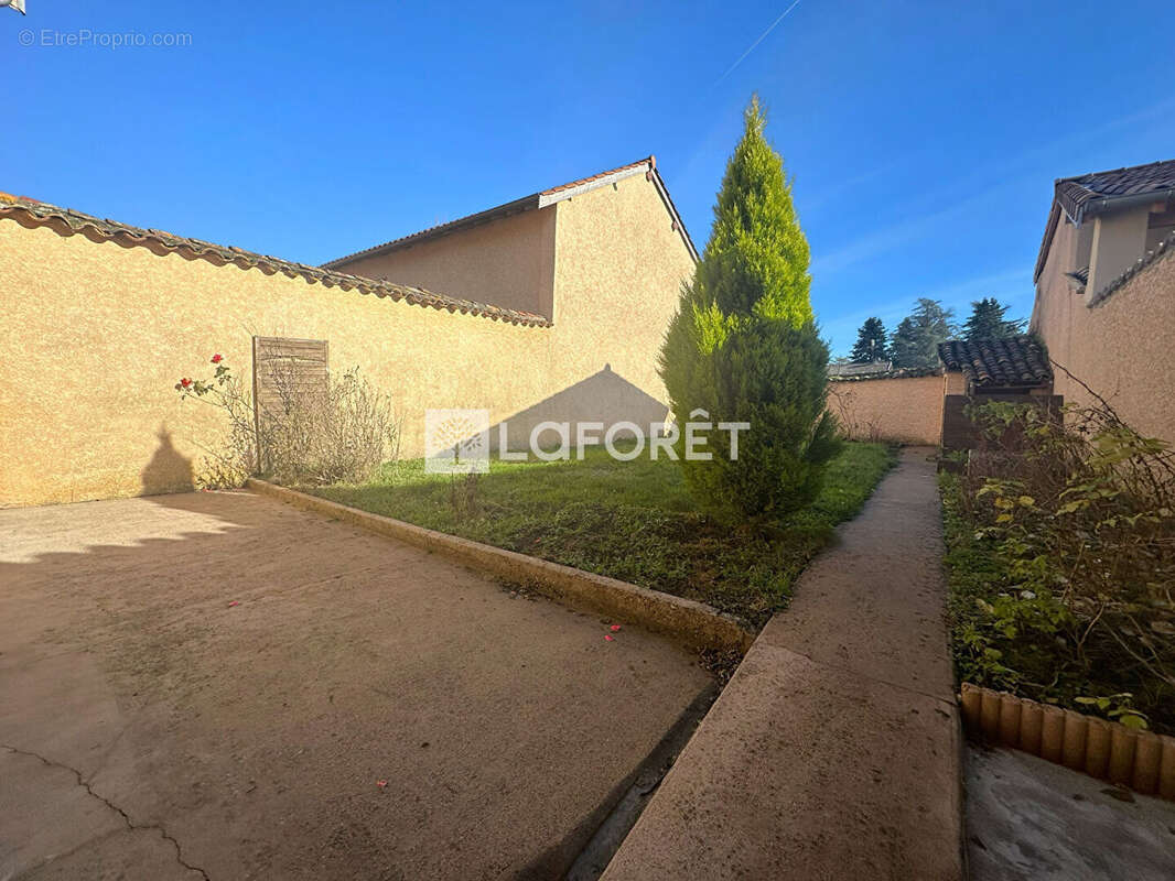 Maison à SAINT-TRIVIER-SUR-MOIGNANS