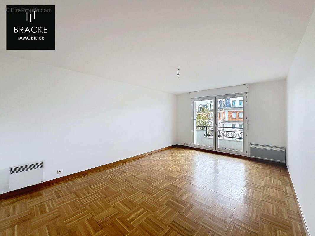 Appartement à LA GARENNE-COLOMBES