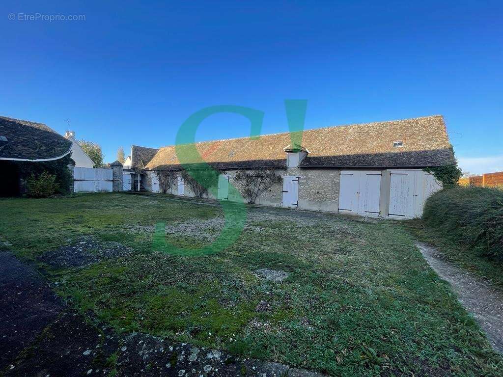 Maison 630 m² à Saint-Clair-Sur-Epte  - photo 2
