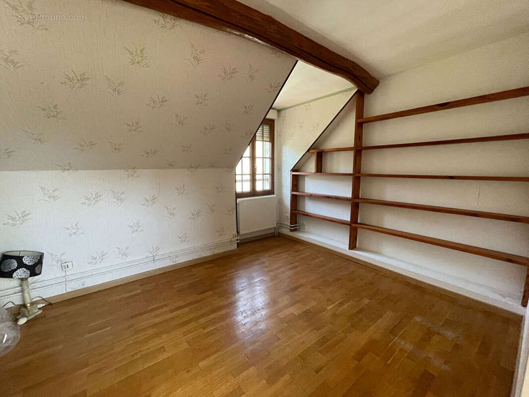 Maison à EPERNON