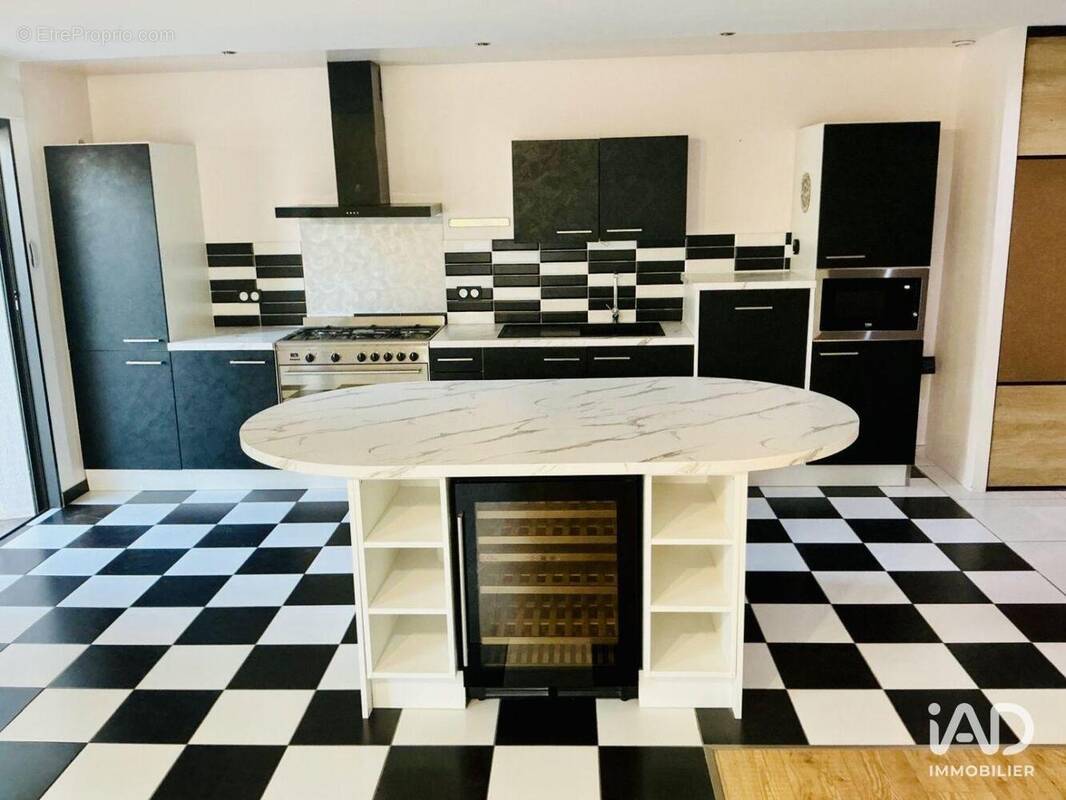 Photo 1 - Maison à LA LONDE-LES-MAURES