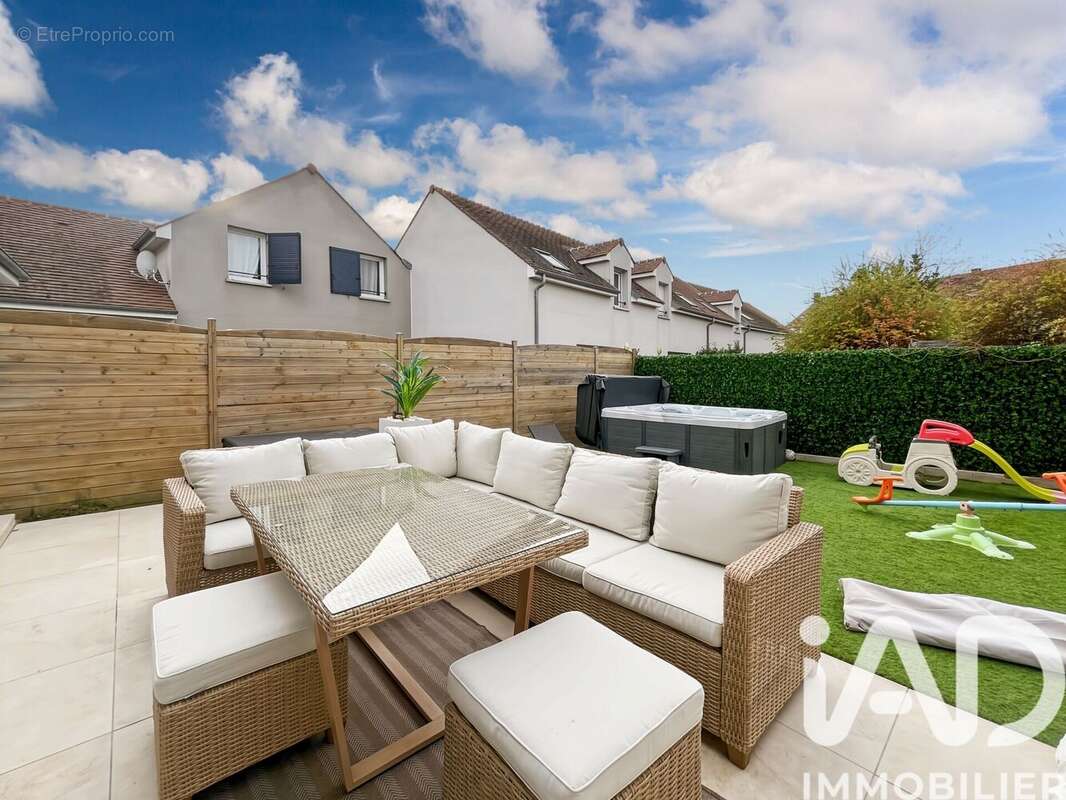 Photo 2 - Maison à EVRY-GREGY-SUR-YERRE